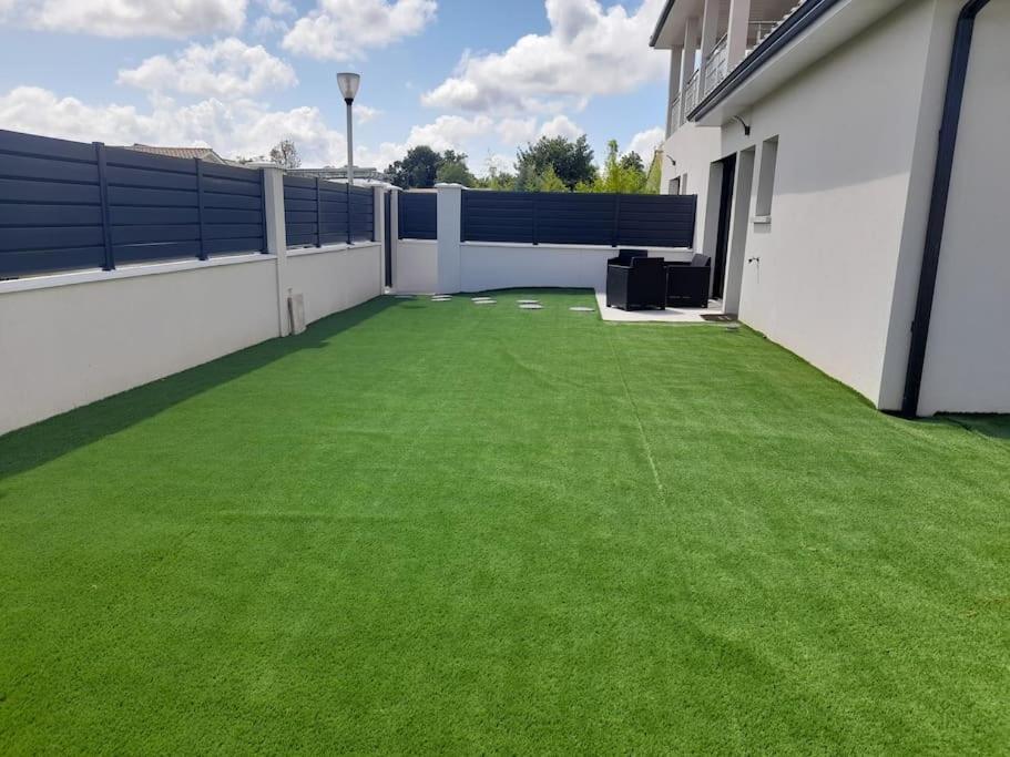 Belle Maison Neuve A 15 Min De Bordeaux Et 35 Min Hébergement de vacances
